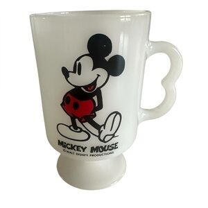 VINTAGE MICKEY MOUSE MILK GLASS  FOOTED COFFEE CUP MUG WALT DISNEY‎ USA MADE